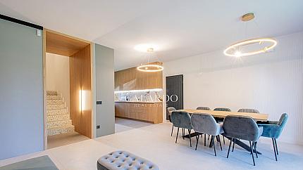 Прекрасна чисто нова къща в престижен комплекс в Симеоново