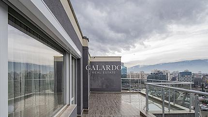 Просторен пентхаус с две спални до THE MALL, кв.Полигона