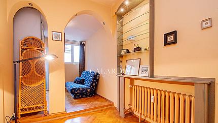 Тристаен апартамент в идеален център