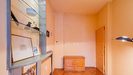 Тристаен апартамент в идеален център