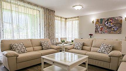 Луксозен четиристаен апартамент под наем в кв. Симеоново