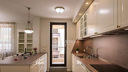 Луксозен четиристаен апартамент под наем в кв. Симеоново