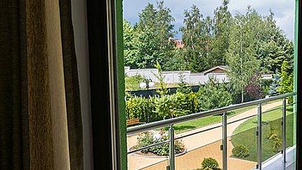 Луксозен четиристаен апартамент под наем в кв. Симеоново