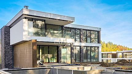 Family house with pool in a paradise complex of houses in the area of Kambanite