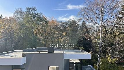 Beautiful house with a private yard in Bistritsa