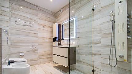 Елегантен апартамент с две спални под наем в кв. Изгрев