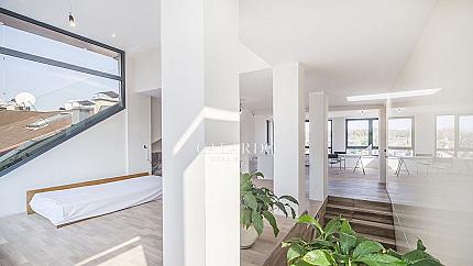 Многостаен апартамент с уникални гледки на ул. "Цар Асен II"