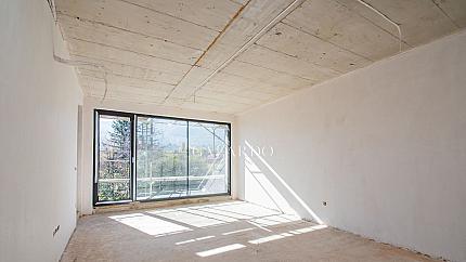 Прекрасен тристаен апартамент с две спални в Кръстова вада