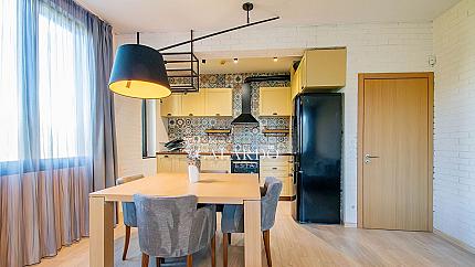 Елегантен апартамент с две спални под наем в кв. Изгрев