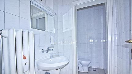 Уникална самостоятелна офис сграда в административния център на София