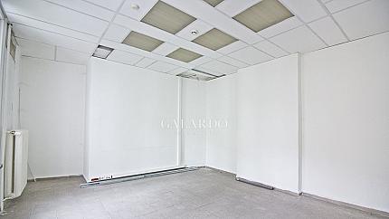 Уникална самостоятелна офис сграда в административния център на София