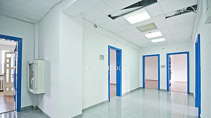 Уникална самостоятелна офис сграда в административния център на София