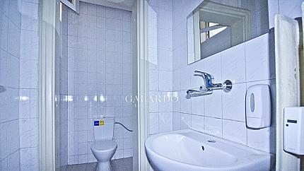 Уникална самостоятелна офис сграда в административния център на София