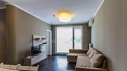 Нов апартамент с две спални до УНСС