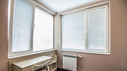 Нов апартамент с две спални до УНСС