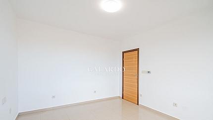 Просторен двустаен апартамент до парк „Заимов“