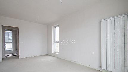 Луксозна еднофамилна къща със собствен двор