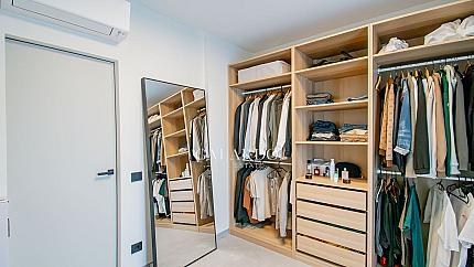 Модерна луксозна къща в затворен комплекс в полите на планина Лозен