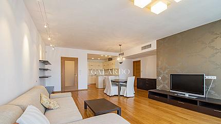 Тристаен апартамент с прекрасни гледки до Докторска градина