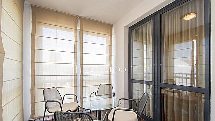 Тристаен апартамент с прекрасни гледки до Докторска градина