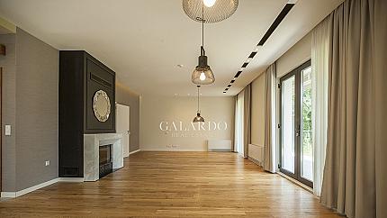 Луксозна къща под наем в затворен комплекс