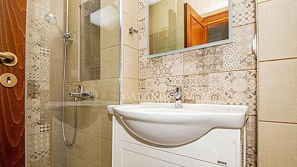 Стил в нов апартамент в затворен комплекс