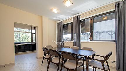 Луксозна къща под наем на престижна локация