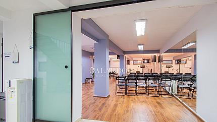 Spacious office for rent in Center