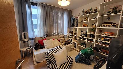 Elegant apartment with a wonderful terrace to Vitosha Mountain in Silver City