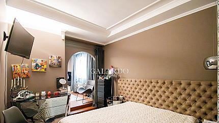 Уютен апартамент с двор в центъра на София