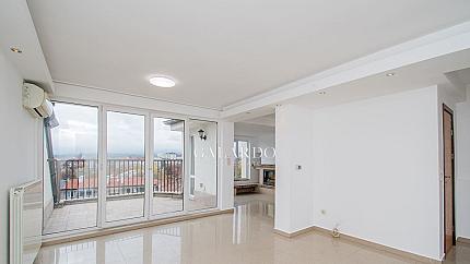 One-Bedroom Apartment near Zaimov Park