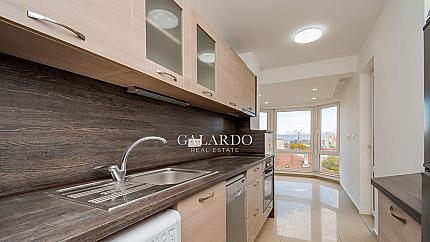 One-Bedroom Apartment near Zaimov Park