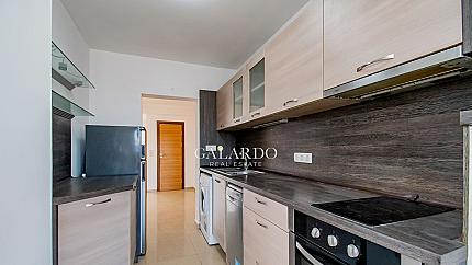 One-Bedroom Apartment near Zaimov Park