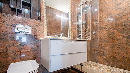 One-Bedroom Apartment near Zaimov Park