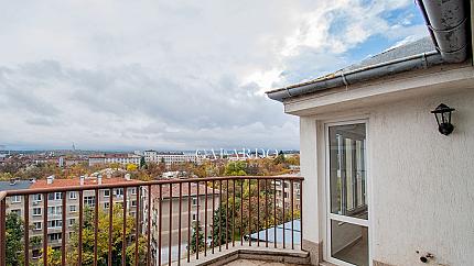 One-Bedroom Apartment near Zaimov Park