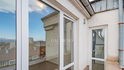 One-Bedroom Apartment near Zaimov Park