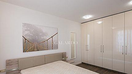 Луксозен четиристаен апартамент под наем в кв. Симеоново