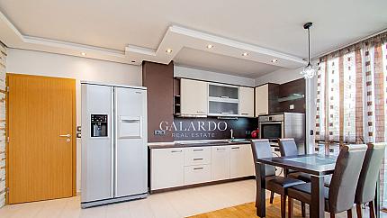 Стилен тристаен апартамент под наем