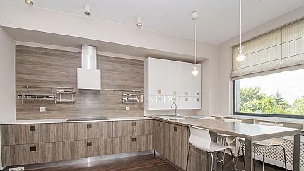 Modern, luxury house with 4 bedrooms in Dragalevtsi