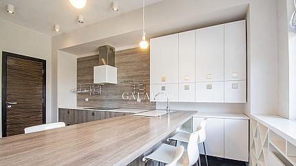 Modern, luxury house with 4 bedrooms in Dragalevtsi