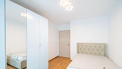 Чисто нов апартамент с 2 спални под наем в South End комплекс