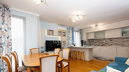 Two bedroom modern apartment in the center