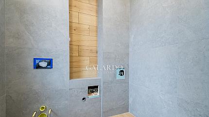 Невероятна къща "до ключ" в луксозен затворен комплекс