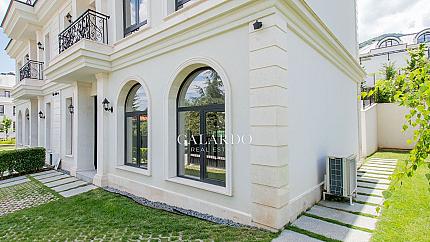 Невероятна къща "до ключ" в луксозен затворен комплекс