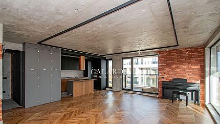 Exceptional spacious apartment in a boutique complex