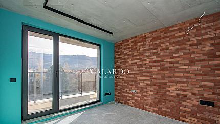 Exceptional spacious apartment in a boutique complex