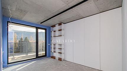 Exceptional spacious apartment in a boutique complex