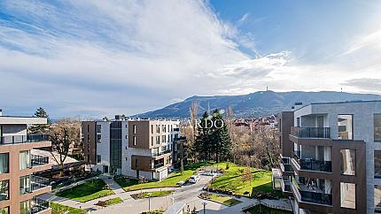 Exceptional spacious apartment in a boutique complex