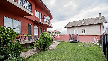 Cozy two-family house in Bankya