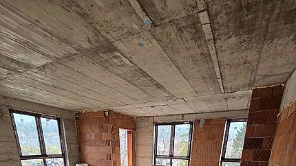 Spacious three-bedroom apartment in Karpuzitsa district